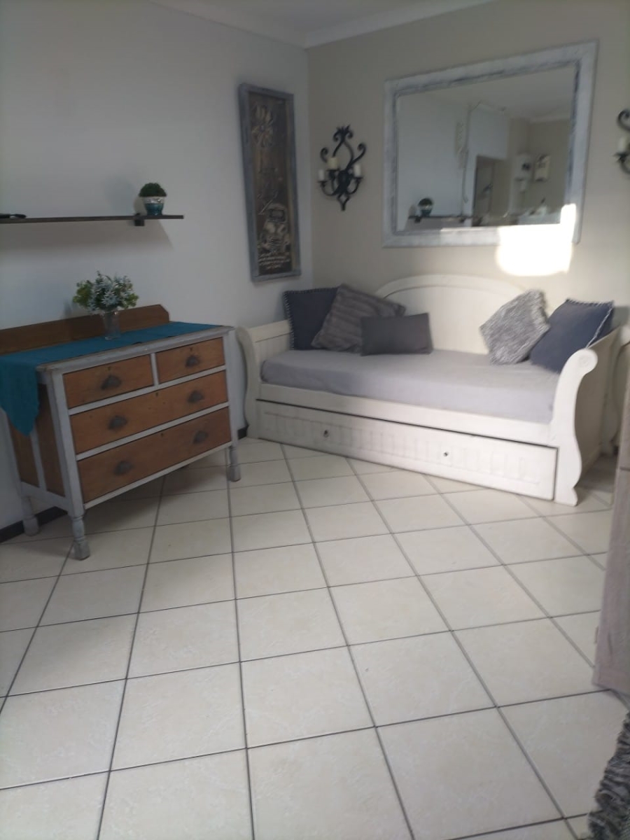 To Let 1 Bedroom Property for Rent in Ferreira Town Eastern Cape
